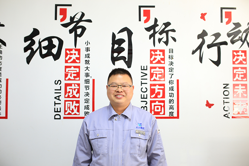團(tuán)隊(duì)照片-16